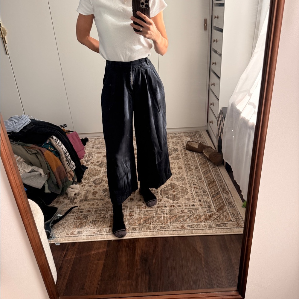 Navy Pleated Cropped Wide-Leg Pants